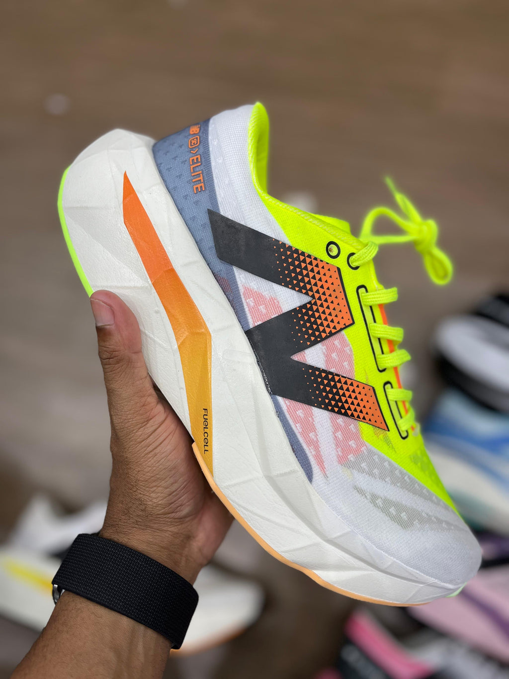 Tênis New Balance Fuelcell - Masc