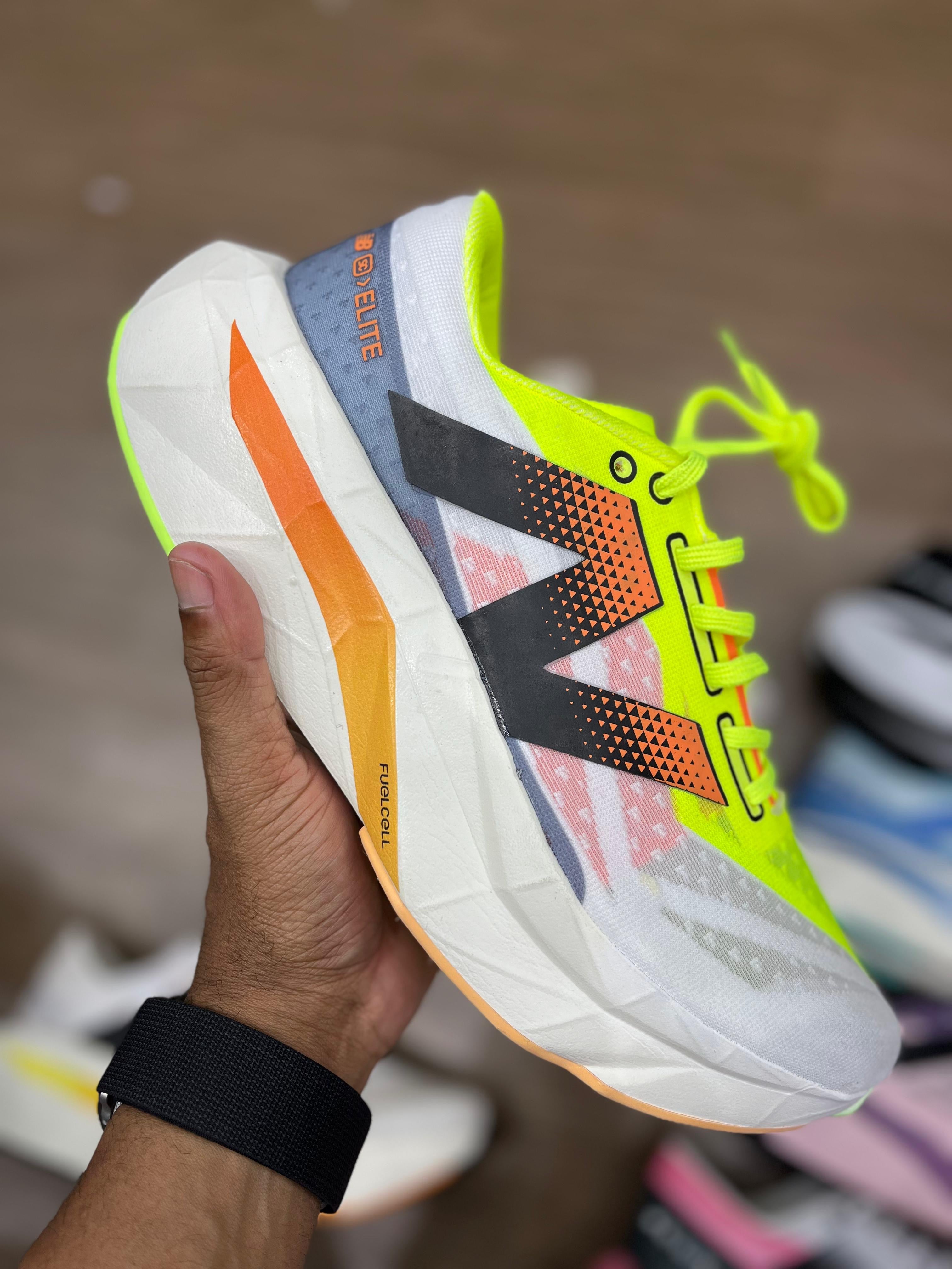 Tênis New Balance Fuelcell - Masc