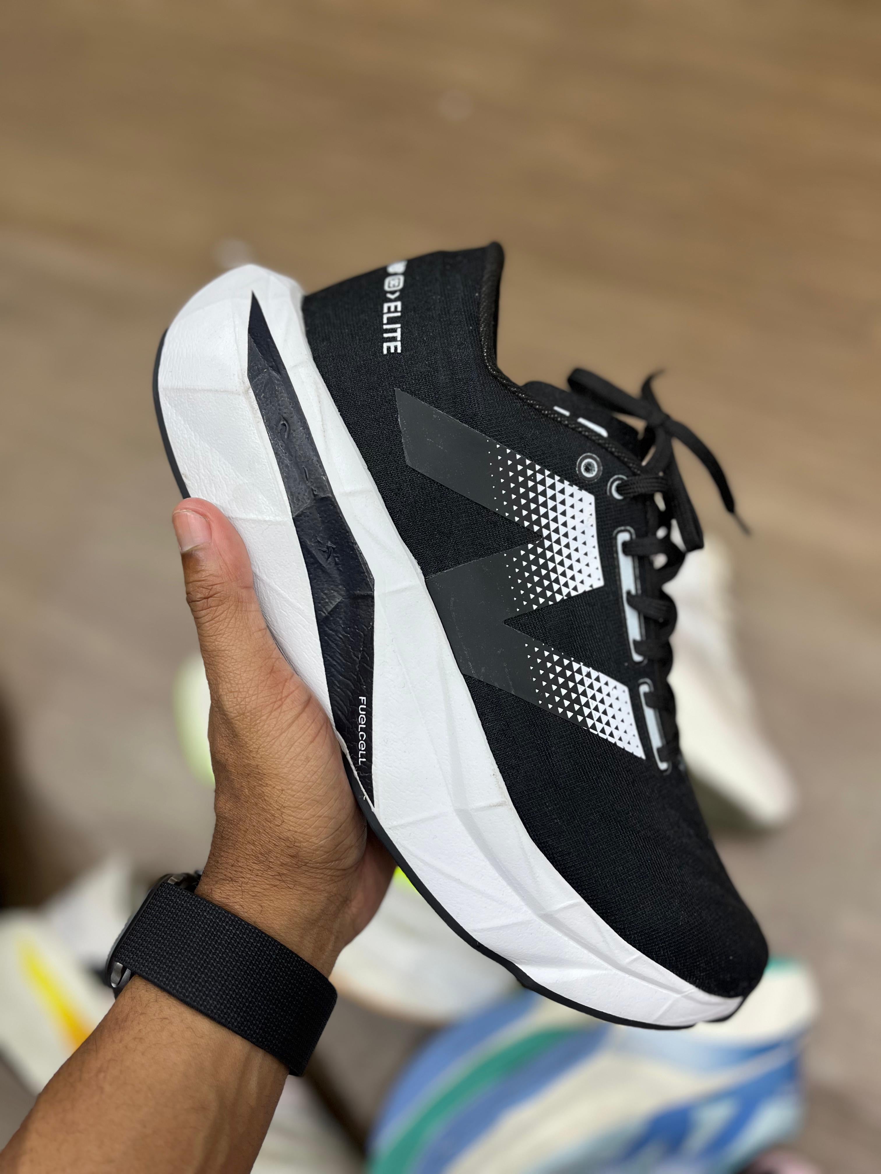 Tênis New Balance Fuelcell - Masc